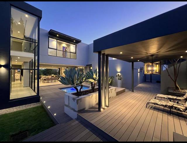 6 BEDROOM HOUSE FOR SALE IN FEATHERBROOKE ESTATE